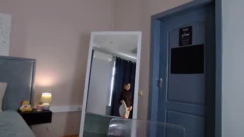 NicolRos online show from March 2, 9:27 am