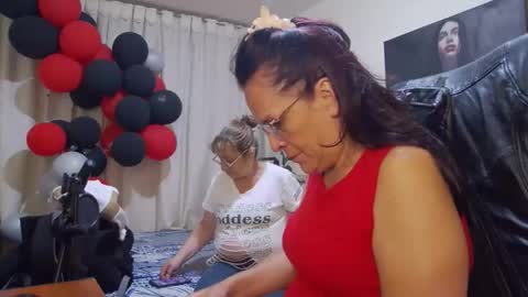 nicoltatiana_ online show from April 29, 12:15 am