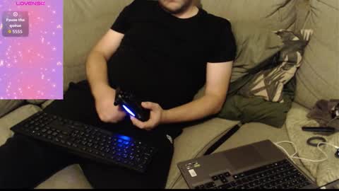 nielsgellen online show from October 11, 9:07 pm