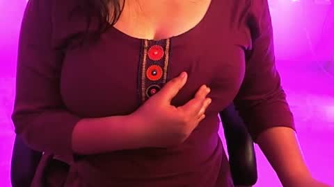 nightqueen107446 online show from February 17, 9:03 am