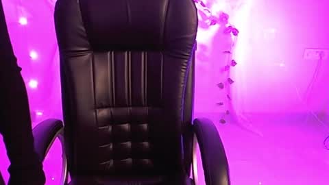 nightqueen107446 online show from February 22, 5:12 am