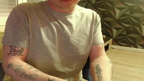 niglo620 online show from April 20, 1:36 pm