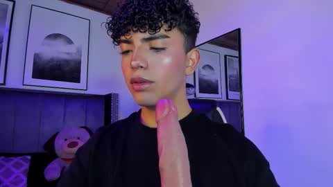 niick_twink online show from October 6, 7:20 pm