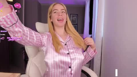 Niicoleta  online show from April 22, 11:17 am