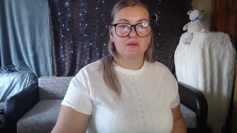 Snapshot of nikaskylink chatting on October 7, 6:09 am Nika online show from October 7, 6:09 am