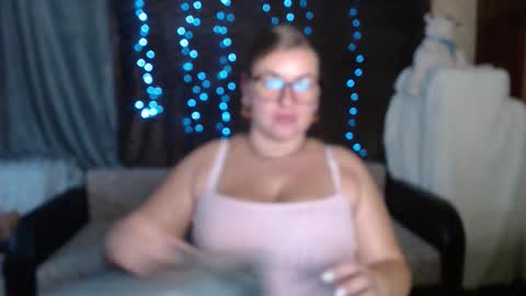 Snapshot of nikaskylink chatting on October 28, 4:57 am Nika online show from October 28, 4:57 am