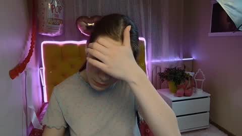 nikastarkk online show from March 4, 7:32 pm