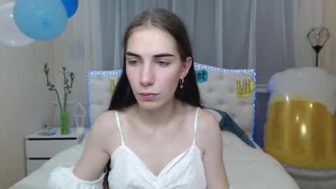 nikastarkk online show from September 19, 8:29 am