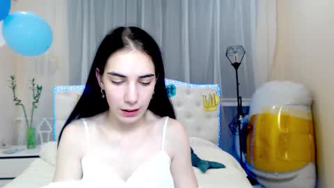 nikastarkk online show from October 8, 6:19 am