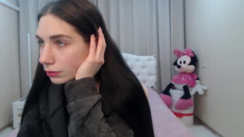 nikastarkk online show from February 15, 7:34 pm