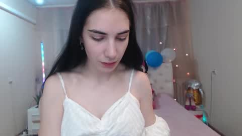 nikastarkk online show from October 6, 6:20 am