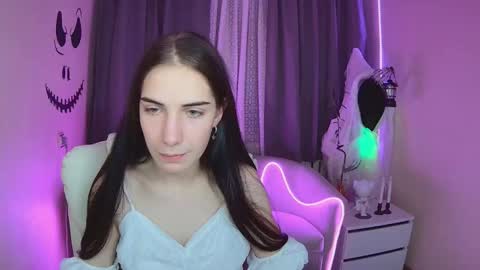 nikastarkk online show from October 25, 7:36 pm