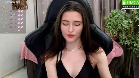 niki_cutes online show from October 24, 8:26 am