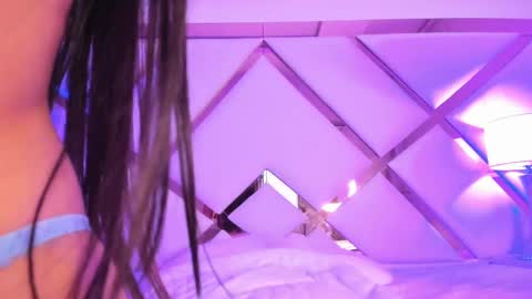 nikii_white online show from February 14, 7:49 am