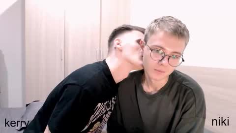 Snapshot of nikikerry_cum_ chatting on October 28, 3:57 pm nikikerry_cum_ online show from October 28, 3:57 pm