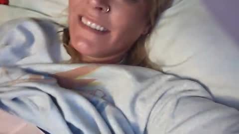 Snapshot of nikki32313 chatting on October 23, 9:15 pm nikki32313 online show from October 23, 9:15 pm