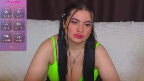 Nikki Kardashian online show from January 30, 1:33 am