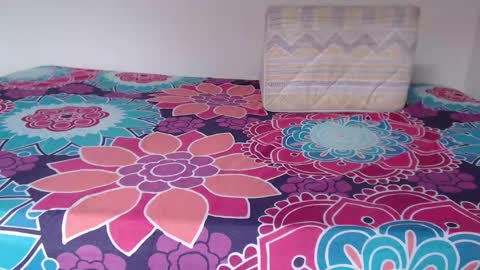 nikki_uwu online show from March 15, 8:45 pm