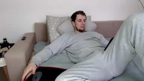 Nick online show from December 3, 9:10 am