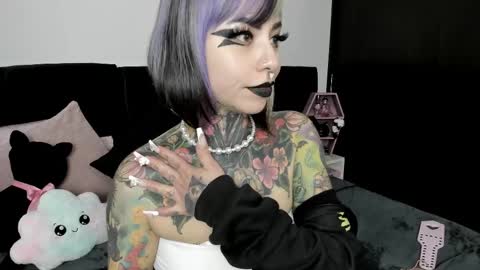 Nikki Ramone   online show from March 11, 8:52 am