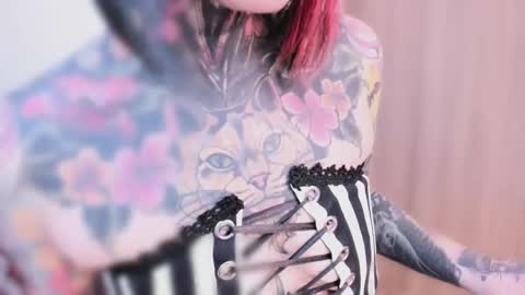 Nikki Ramone   online show from October 25, 12:00 am