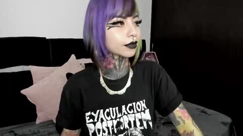 Nikki Ramone   online show from February 28, 2:09 am