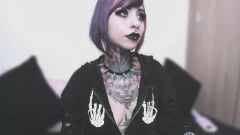 Nikki Ramone   online show from September 12, 1:35 pm