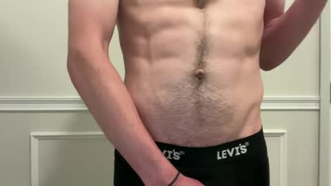 niko9inches online show from June 16, 6:45 pm
