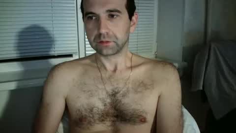 nikolas_vaz online show from December 6, 9:40 pm