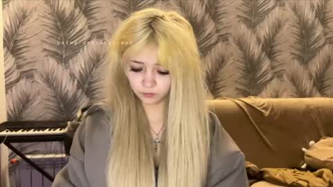 nikoli_naw online show from May 25, 9:10 pm