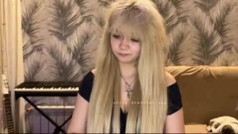 nikoli_naw online show from June 4, 7:31 pm