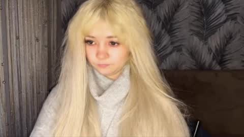 nikoli_naw online show from May 21, 7:31 pm