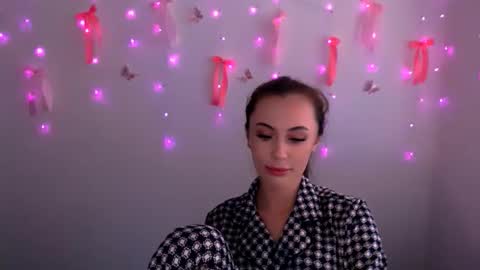 nikonara_ online show from May 21, 12:33 pm