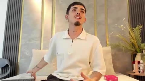 Niko Stone online show from December 23, 1:34 am