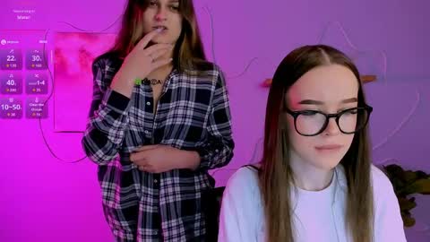 nila_eclipse online show from April 20, 8:39 am