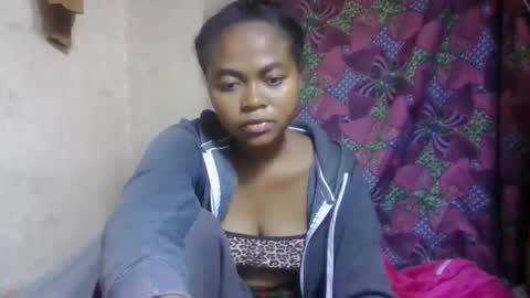 nilah online show from May 30, 8:02 am
