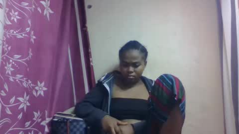 nilah online show from October 5, 7:21 pm