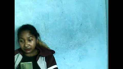 nilaina330940 online show from June 5, 1:34 am
