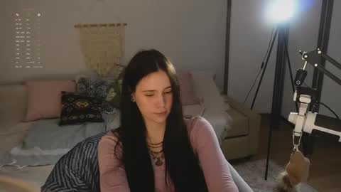 Jennet online show from April 20, 6:55 pm