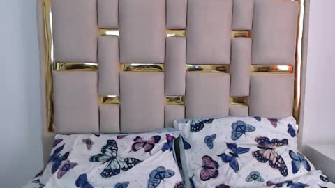 Nina Carther online show from November 8, 12:08 pm