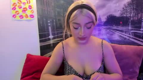 Nina online show from June 23, 9:21 pm