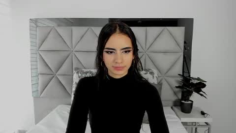  Nina  online show from February 20, 8:25 pm