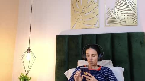 Snapshot of ninacavallli chatting on October 22, 6:53 pm Nina online show from October 22, 6:53 pm