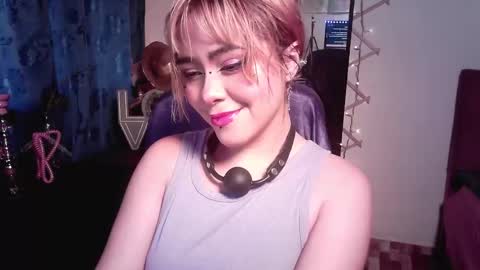 Snapshot of ninamon206063 chatting on October 1, 4:28 pm NIina Mon online show from October 1, 4:28 pm