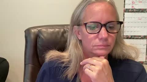 ninanite online show from September 23, 8:15 pm