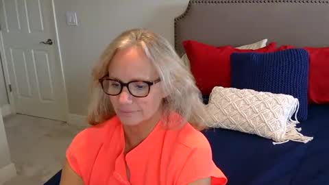 ninanite online show from September 29, 7:46 pm