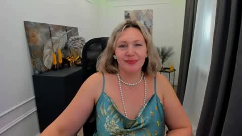 ninastarle online show from March 23, 11:48 am