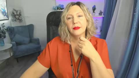 ninastarle online show from January 15, 11:30 am