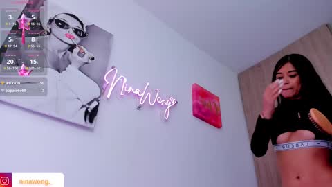 Snapshot of ninawong_ chatting on February 28, 5:26 pm Nina online show from February 28, 5:26 pm