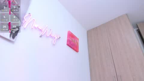 Snapshot of ninawong_ chatting on February 26, 7:42 pm Nina online show from February 26, 7:42 pm